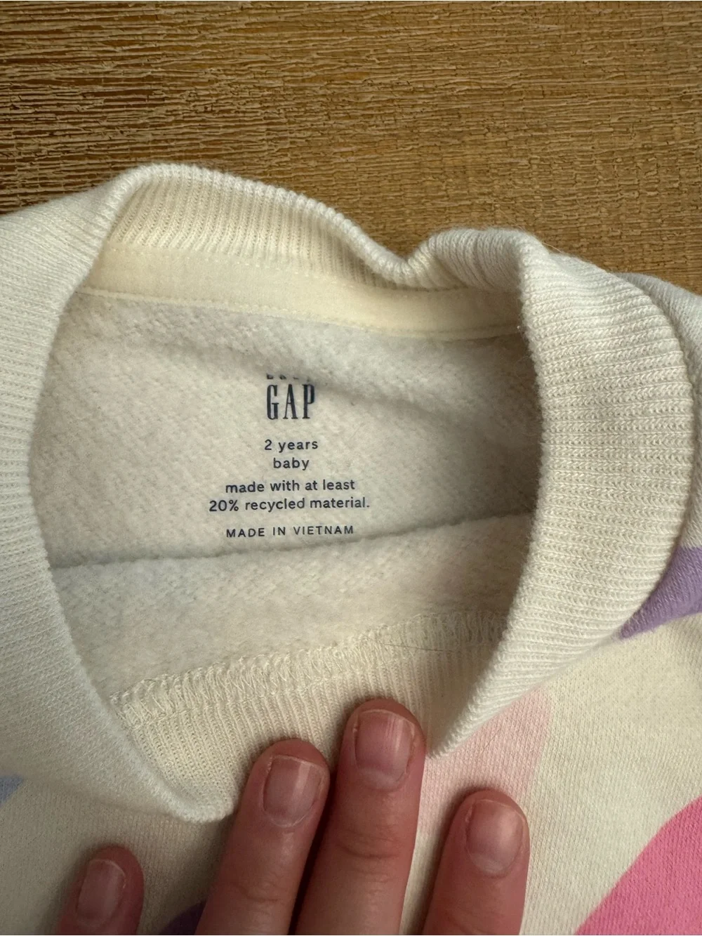 GAP cream sweatshirt